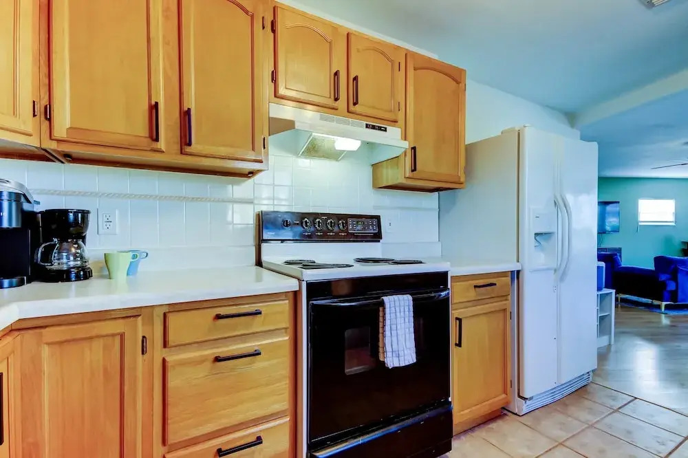 Simple Rooftop Gem 2 Blocks 2 Beach Pets Allowed