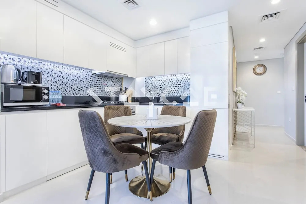 Staycae Holiday Homes - Aykon C