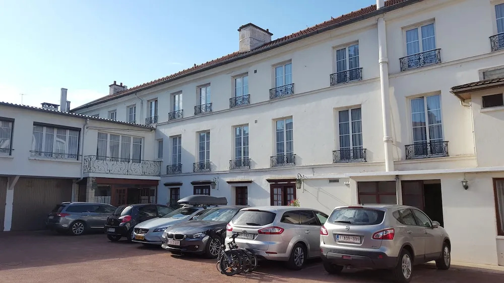 Hôtel du Cheval Rouge