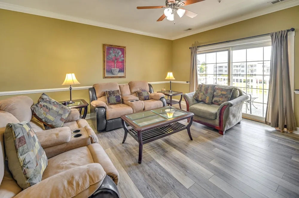 3 Mi to Ocean: Resort Condo in Myrtle Beach!