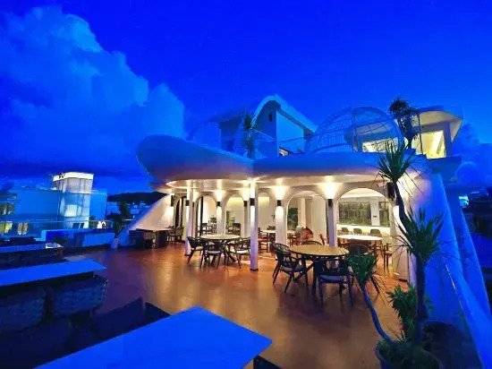 Cengxi Island Hostel