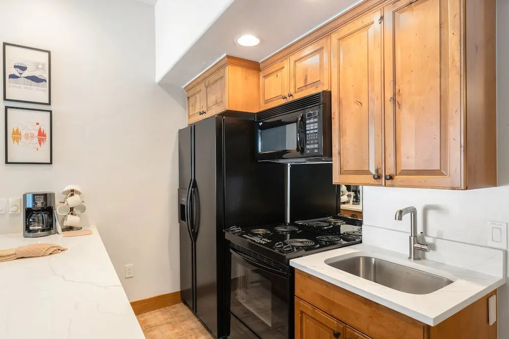 EagleRidge Lodge and Townhomes