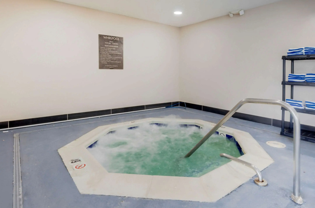 Comfort Inn & Suites Hillsville I-77