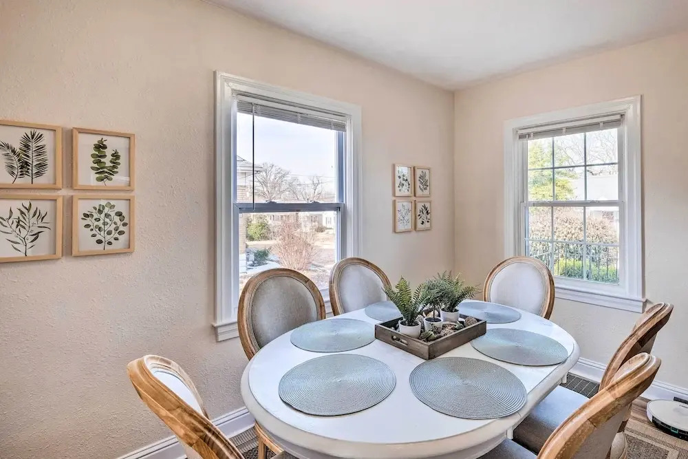 Near Churchill Downs: Pet Friendly, Fenced Yard!