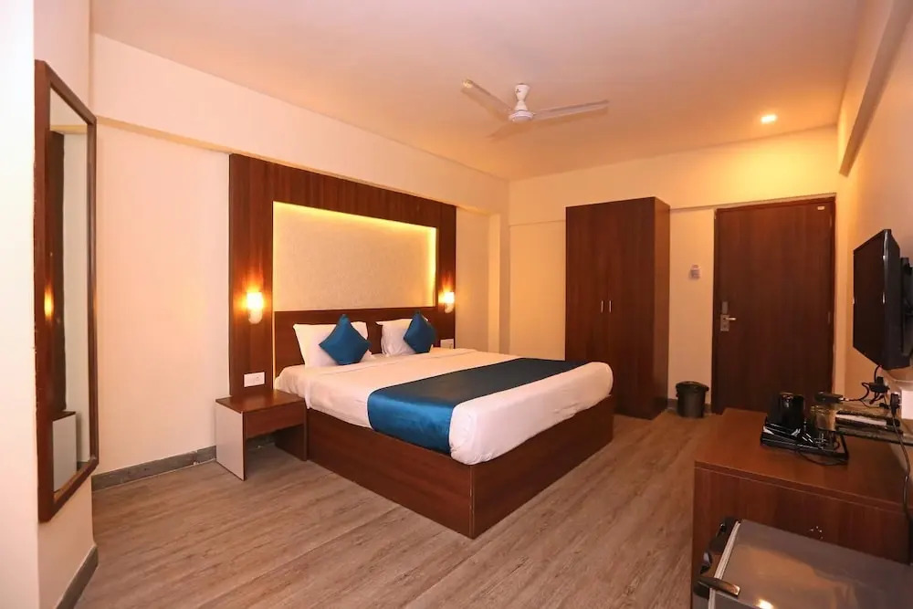 Hotel Shantiidoot