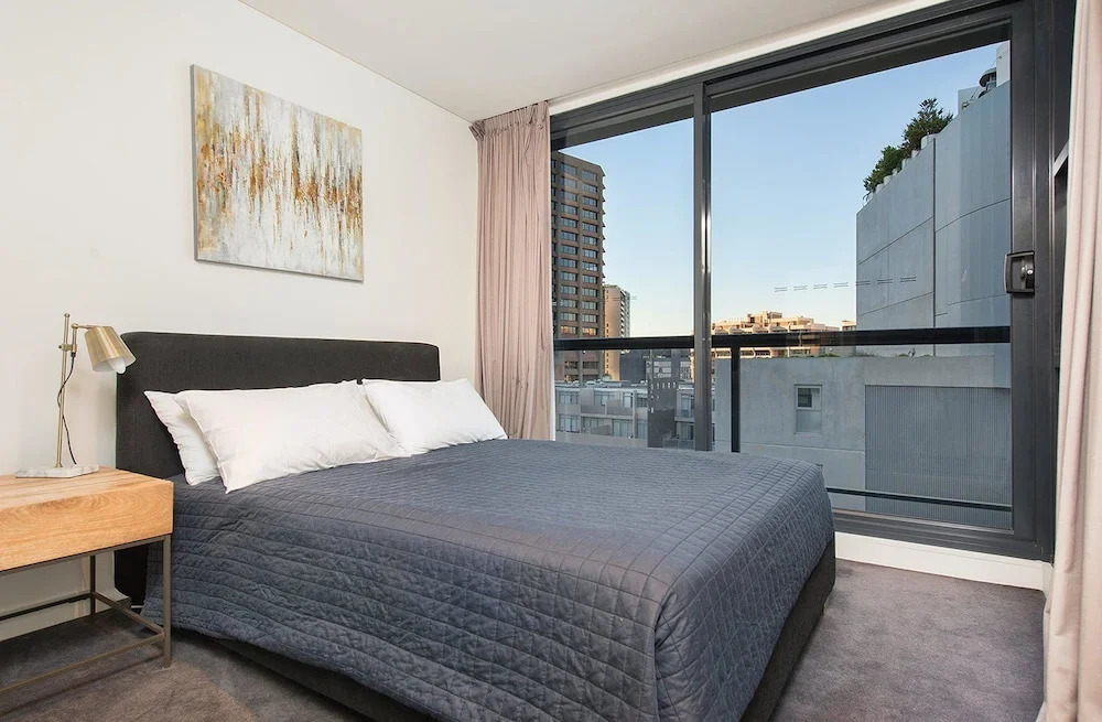 SH147 Sleek Split Level 2BR Surry Hills