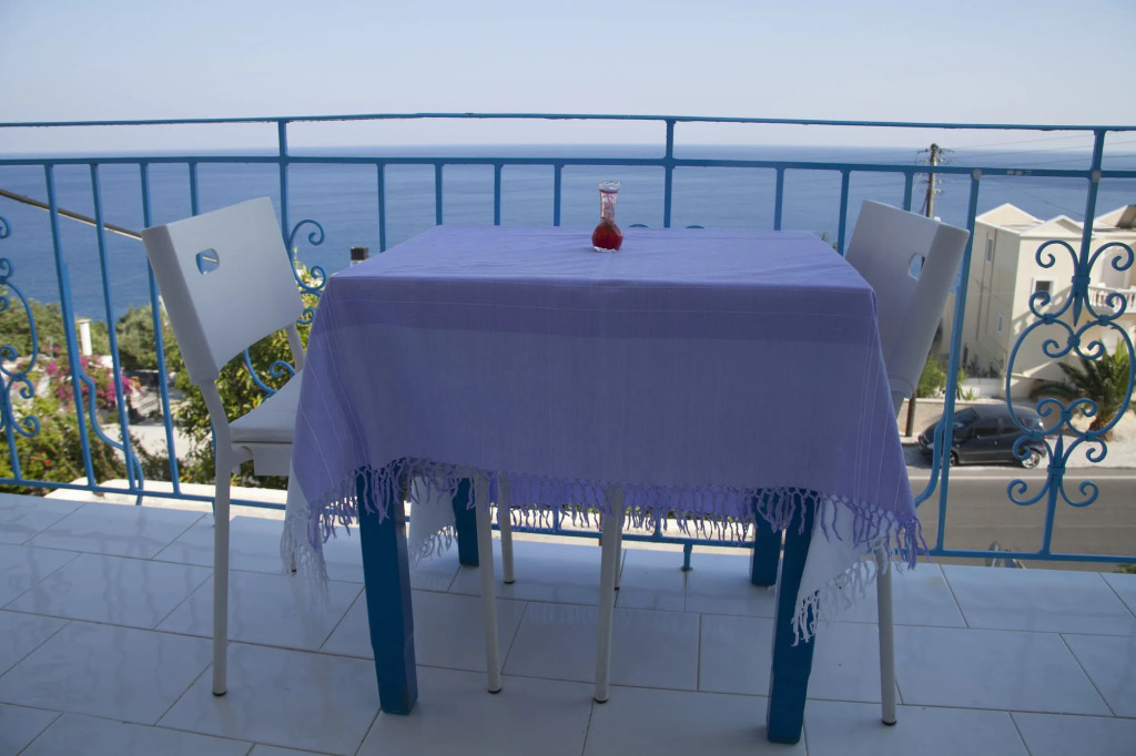 Achlia Hotel