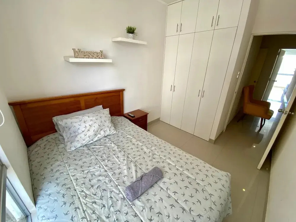 Apartment with Pool, Gym & A/C (507)