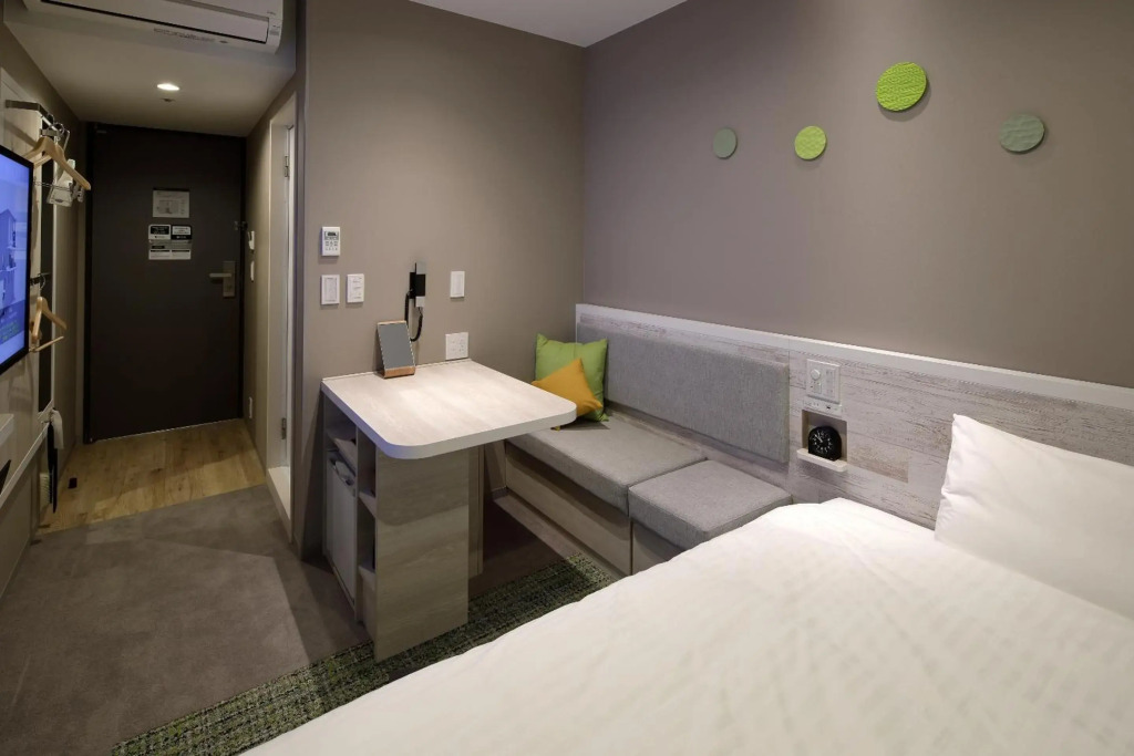 Jr West Group Via Inn Shinosaka Shomenguchi