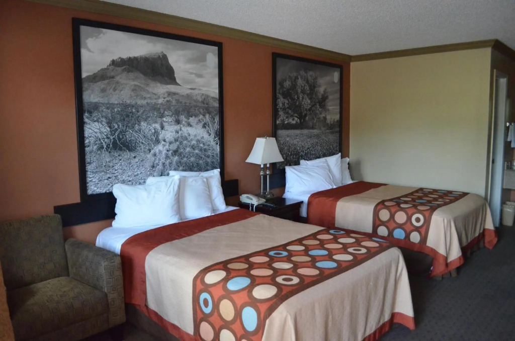 Hill Country Inn & Suites
