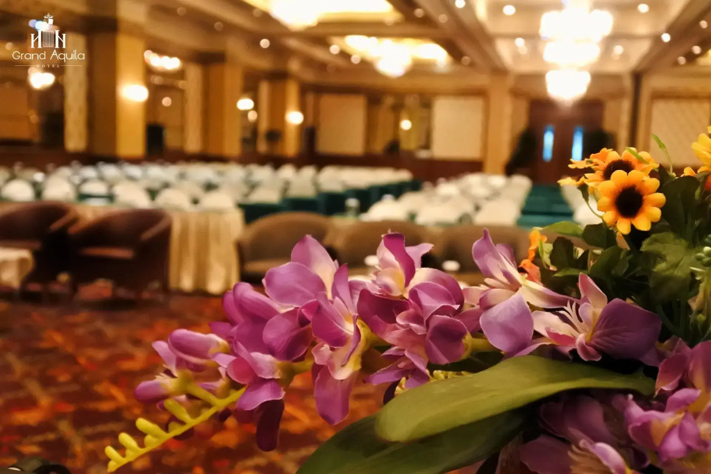 Grand Aquila Hotel