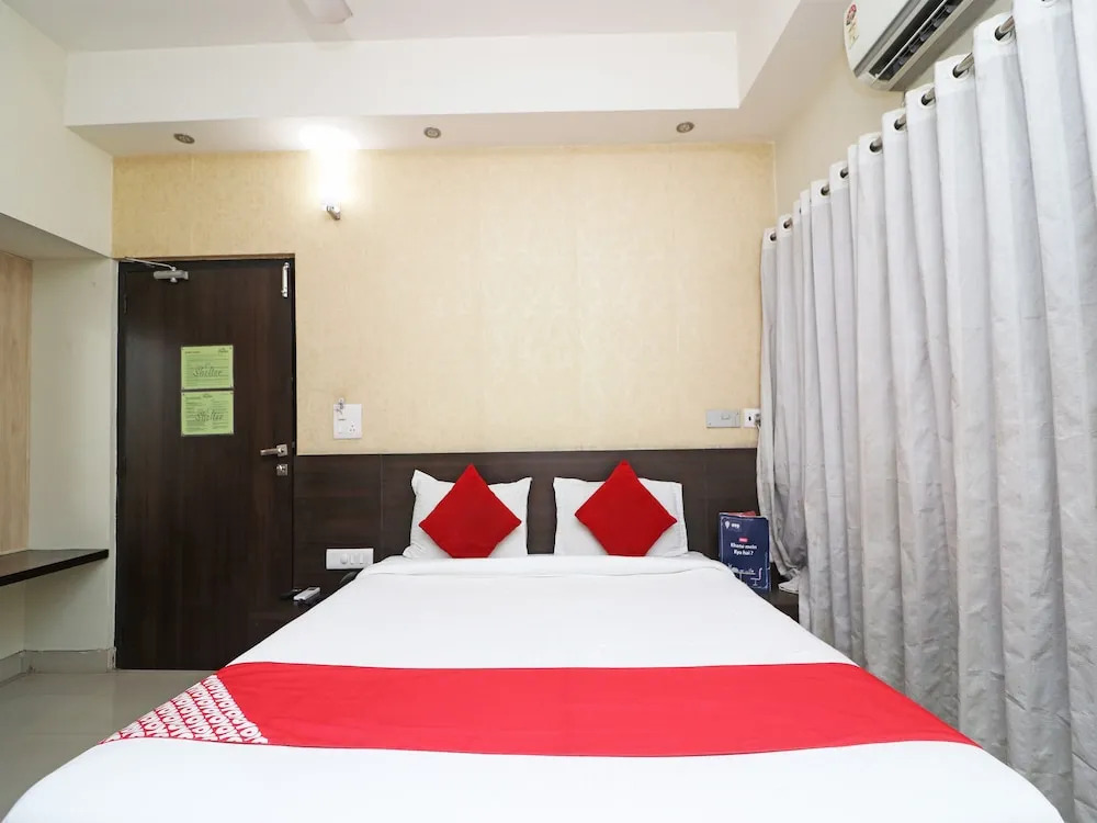 OYO 6903 Hotel Shelter