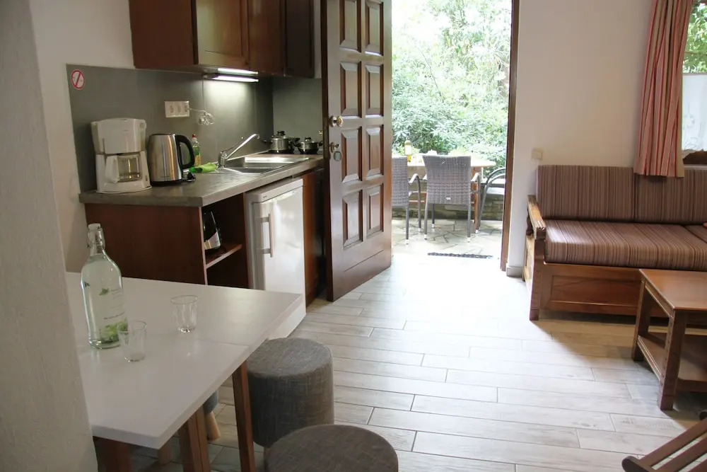 Platanofylla Studios & Apartments