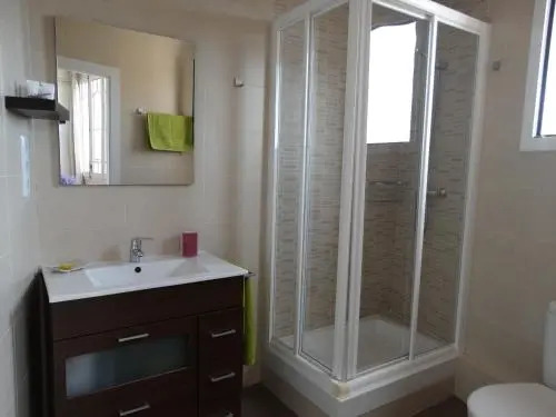 Feel at Sants Apartments