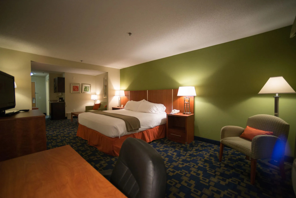 Holiday Inn Express Hotel & Suites Wake Forest - Raleigh North by IHG