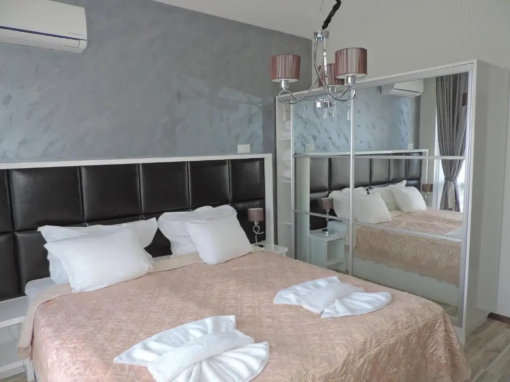 Green Paradise Deluxe Apartments