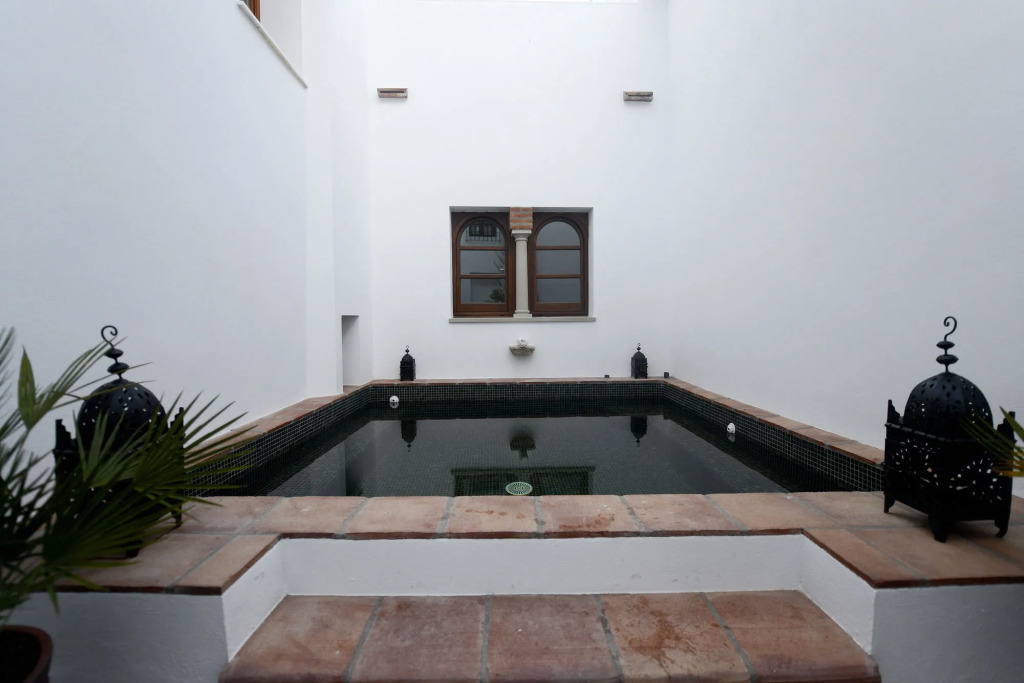 ApartaSuites Alberca Deluxe