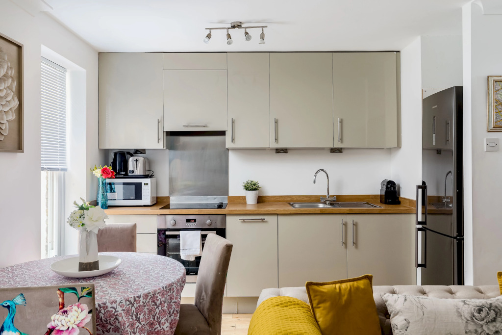 Duplex Apartment With Patio in Marylebone