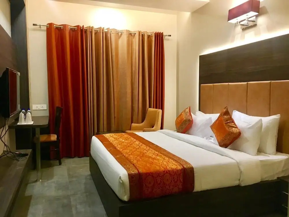 Hotel Abhinav International
