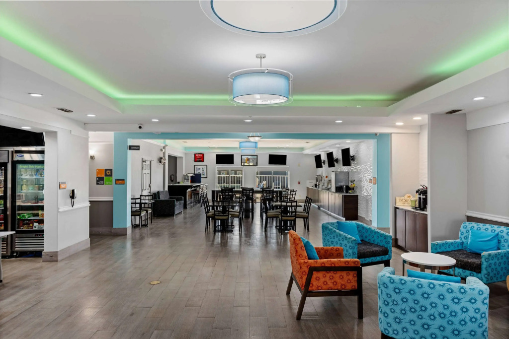 La Quinta Inn Suites by Wyndham Raymondville Harlingen