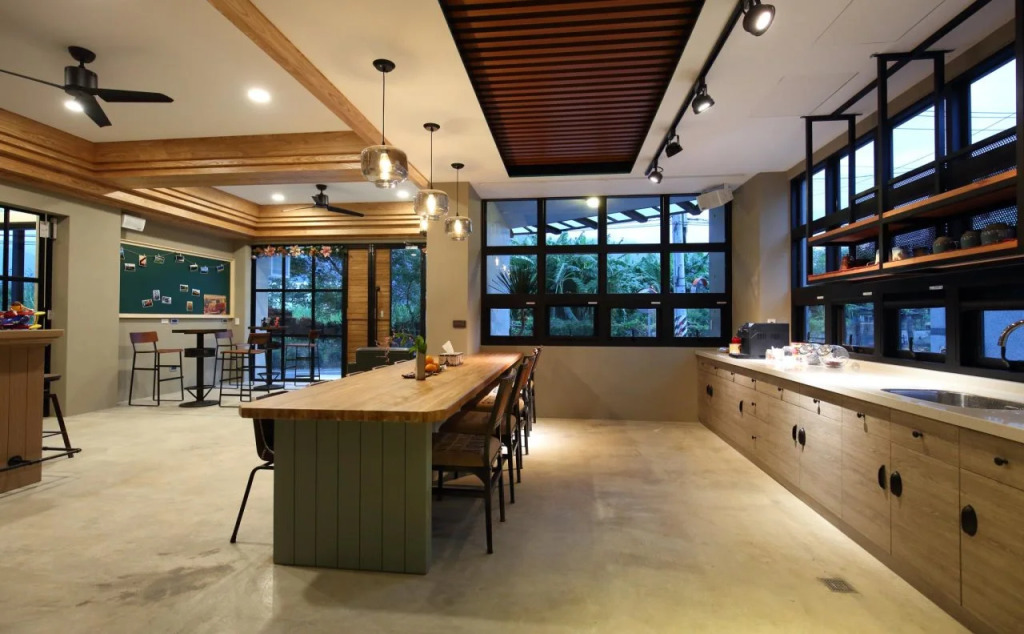 MIDORI Hostel
