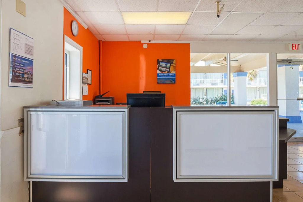 Motel 6-Tifton, GA