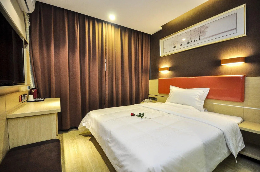 7 Days Premium·Qinhuangdao Hebei Street Sidaoqiao