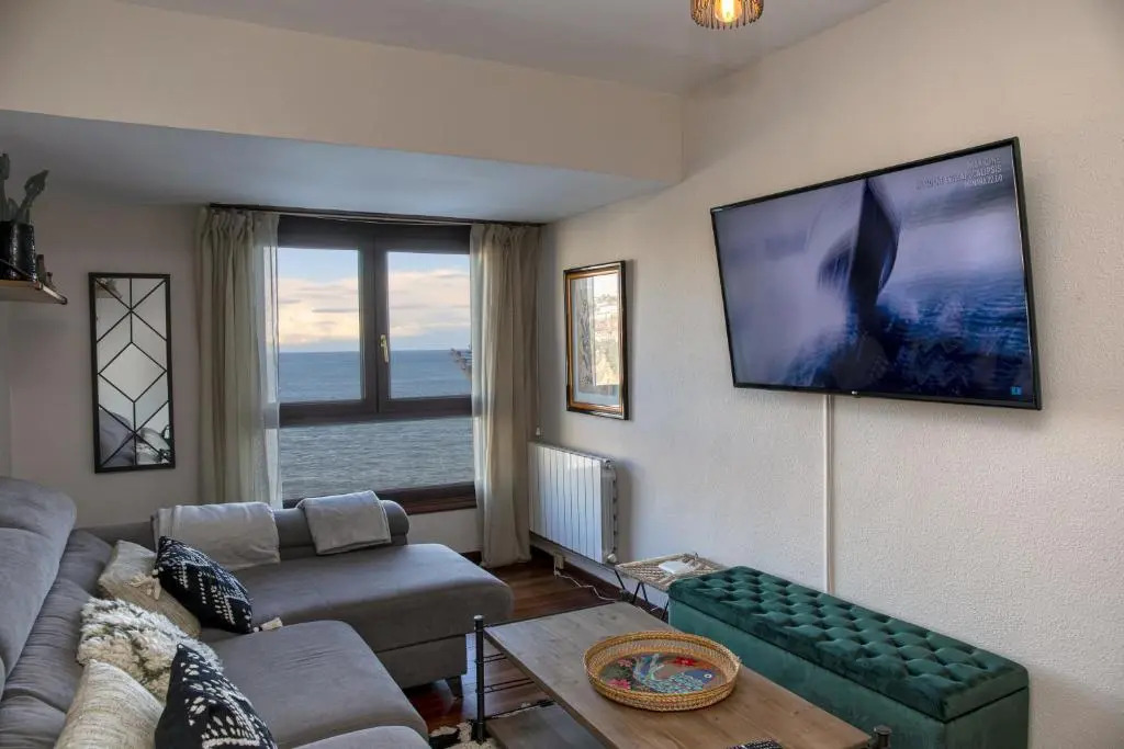 Sea Coast Lekeitio by HomeBilbao