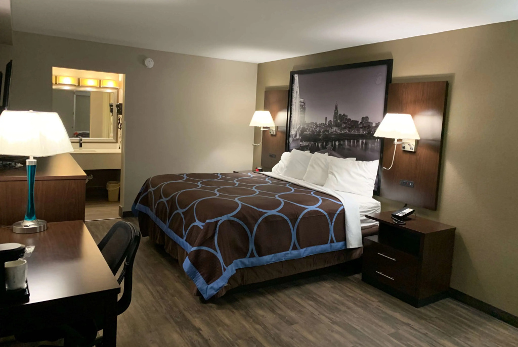 Super 8 by Wyndham Cookeville, TN