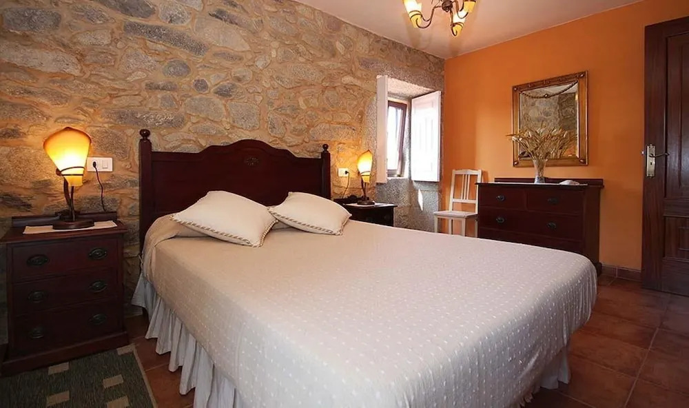 House - 3 Bedrooms - 104954