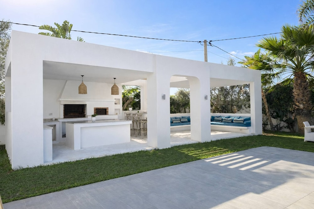 Villa Solreya Contemporary oasis with pool