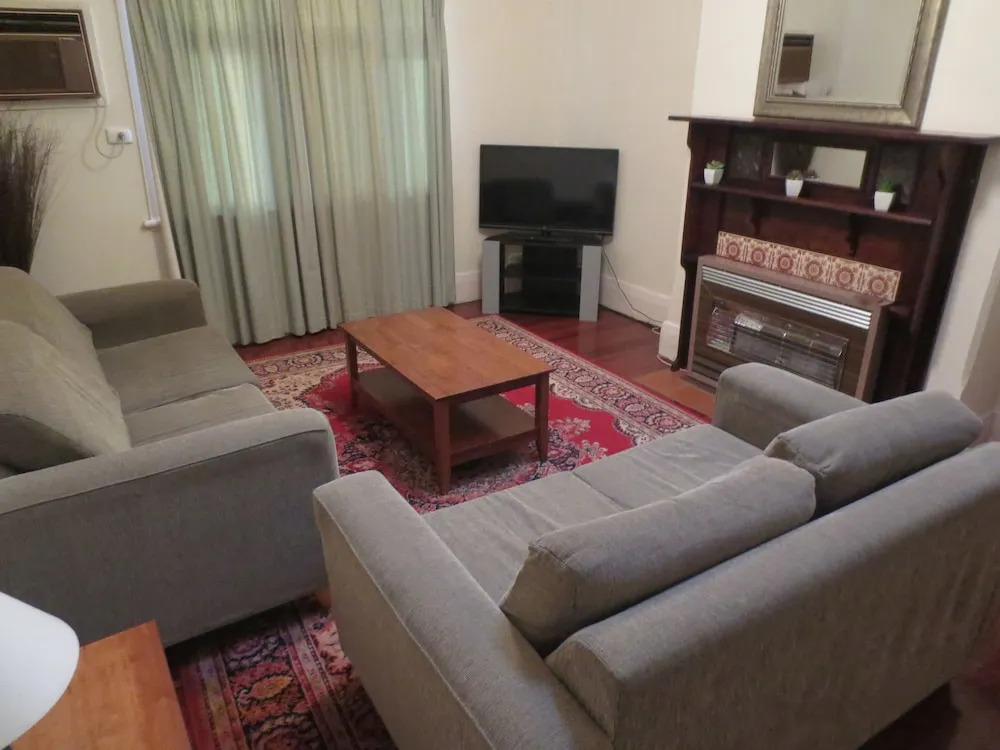 Glenelg Holiday /corporate Accommodation
