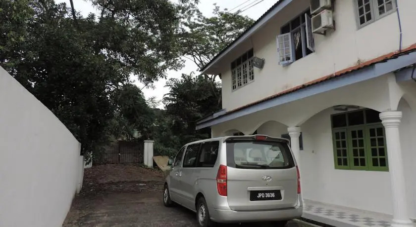 Golden Leaf Executive Residence
