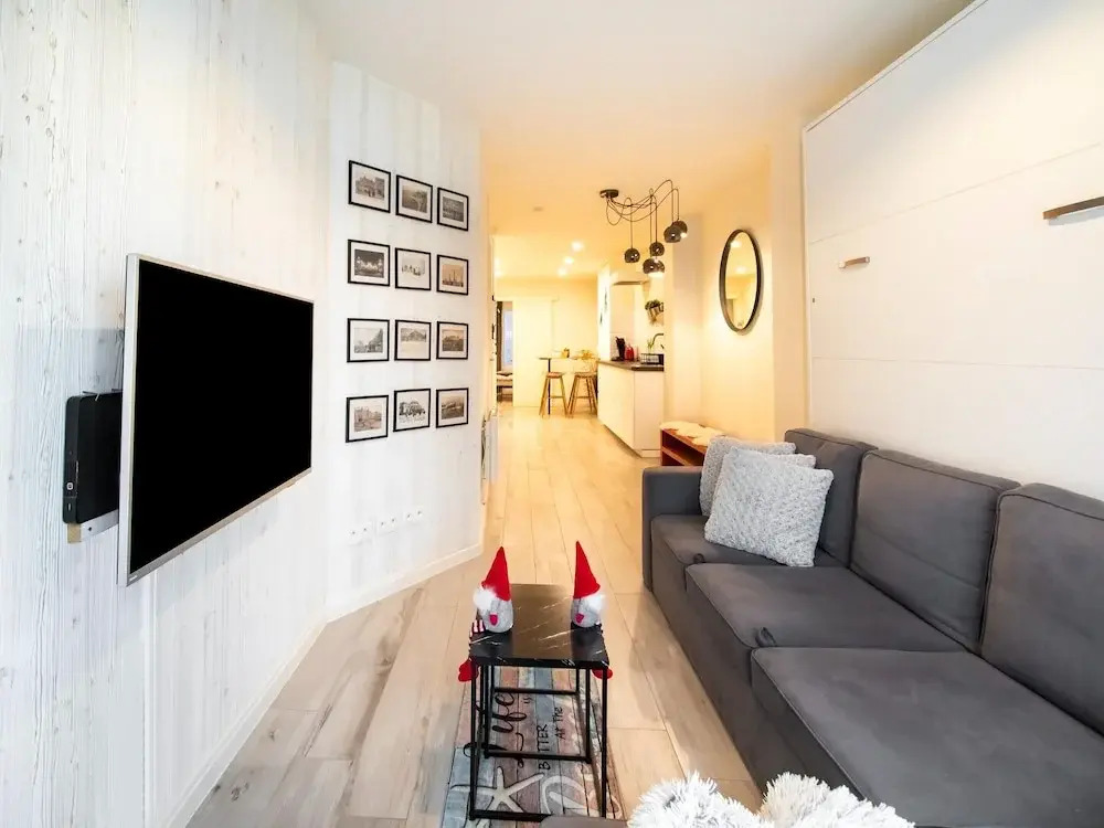 Sunny Ground Floor Escape
