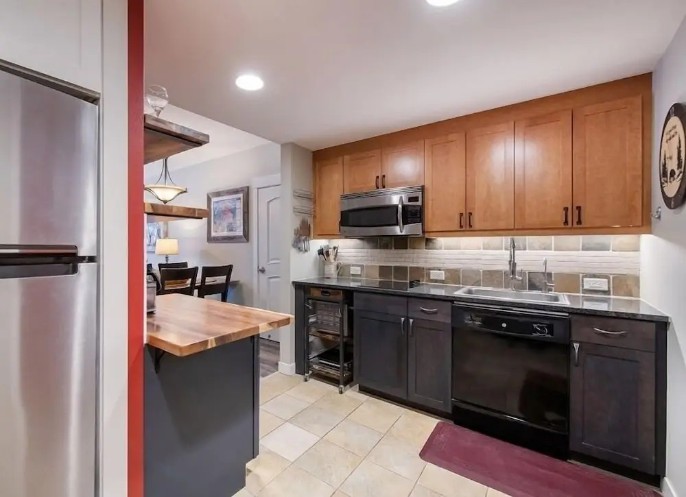 Premium Unit 4373- Fraser Crossing/founders Pointe 1 Bedroom Condo