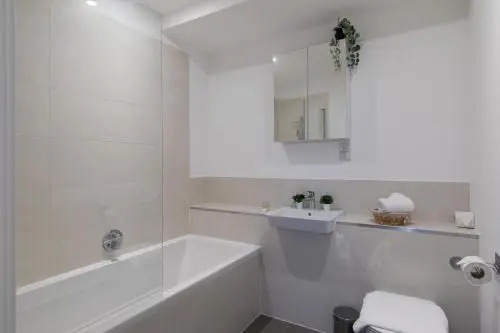 London City Apartments - Luxury and spacious apartment with balcony