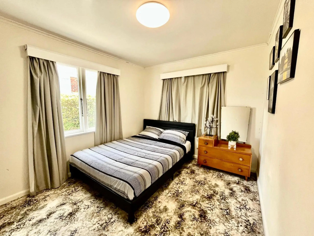Entire House in Sylvia Park, Central Auckland