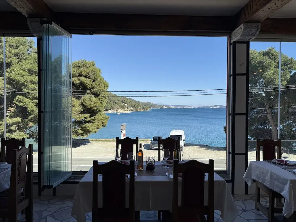 Max Gastro Beach House