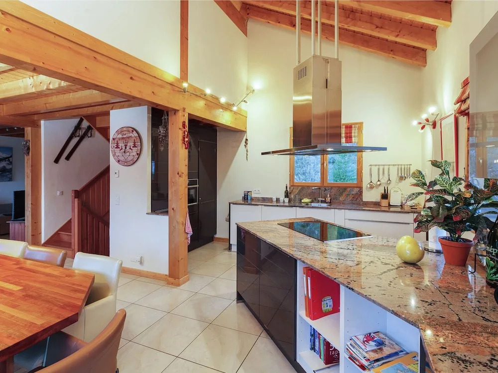 Cozy Holiday Home in Valfrejus near Ski Lift