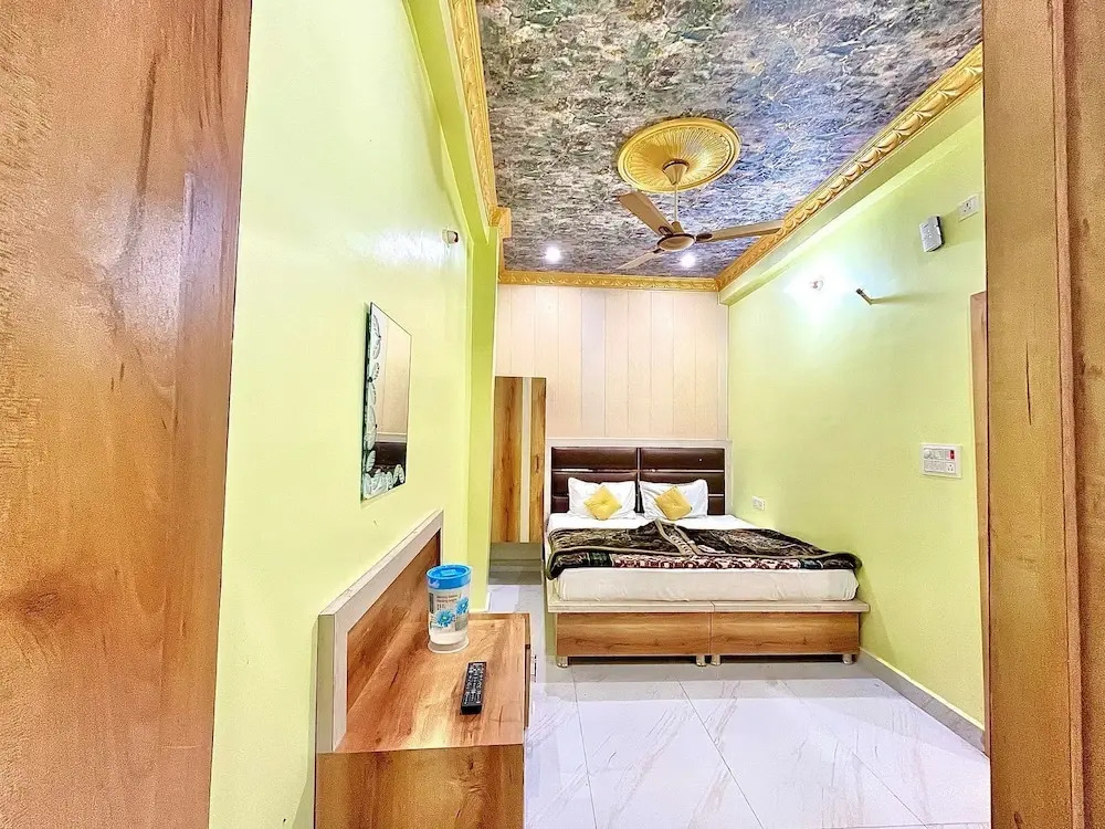 Ghanshyam palace Orchha