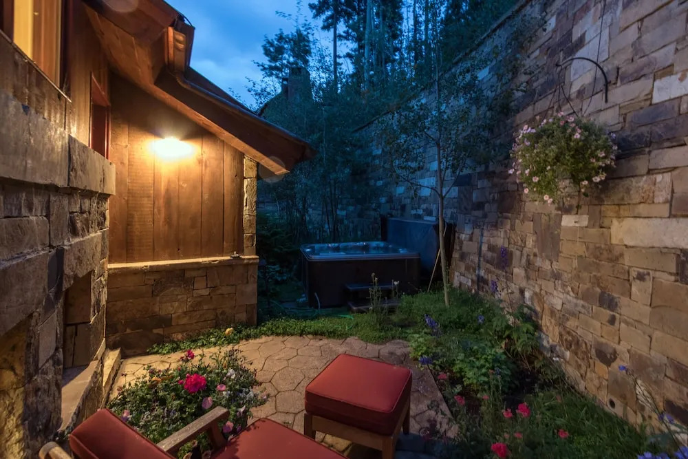 Stonegate Chalet - 4 Br Home
