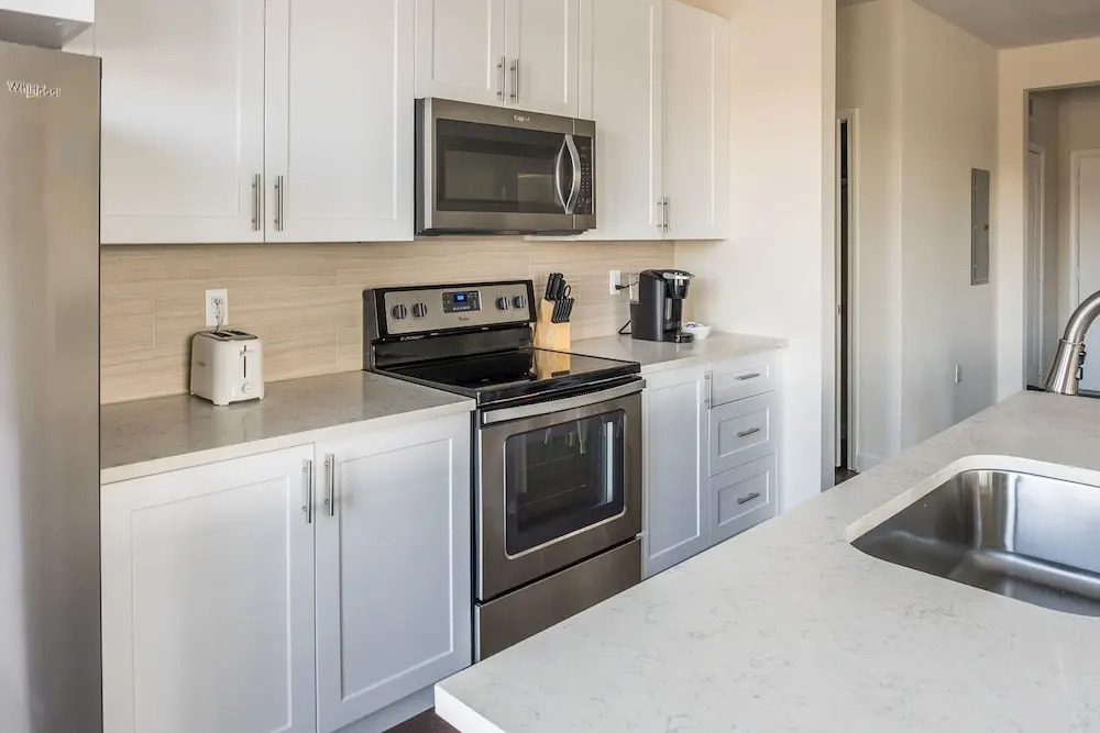 FRONTDESK The Point at Town Center Apts Jacksonville