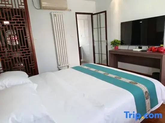 Woqiao Longju Hotel