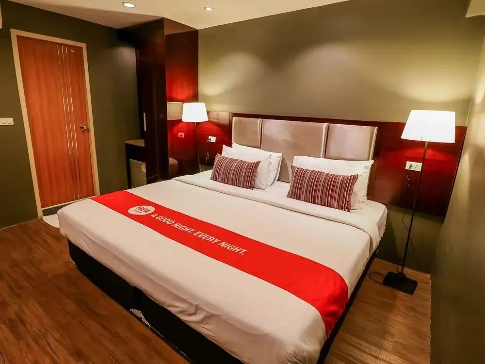 Ratchada Point Hotel