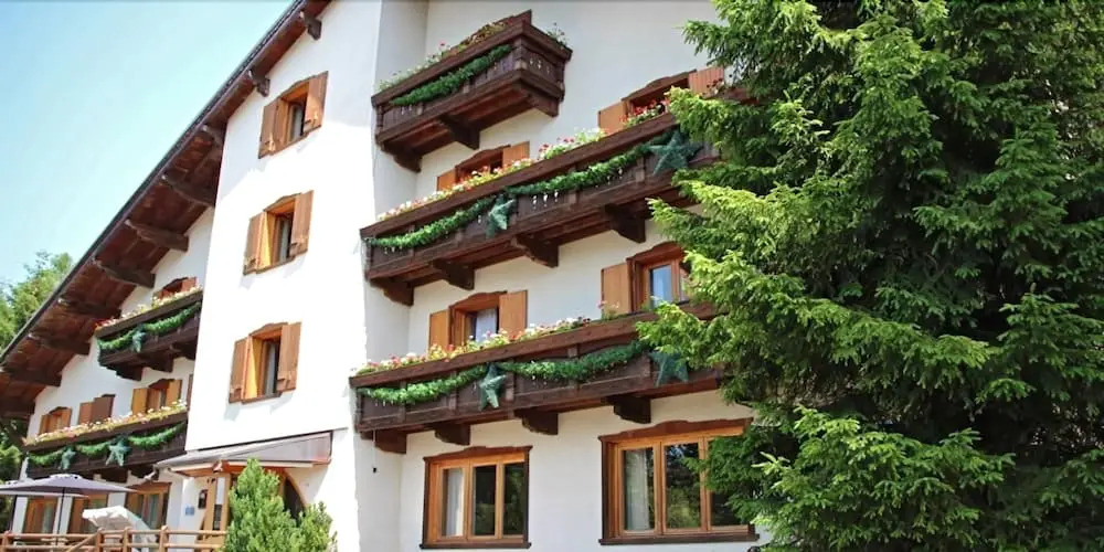 Hotel Lares