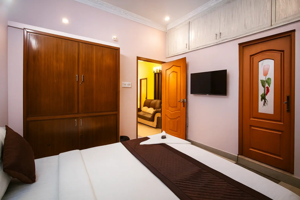 Smart Home service apartment by Stayz Royale