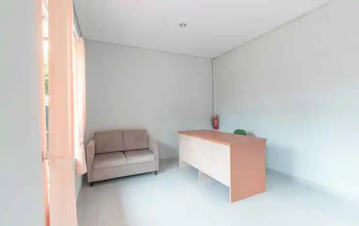 Green Leafs Katulampa by OYO Rooms