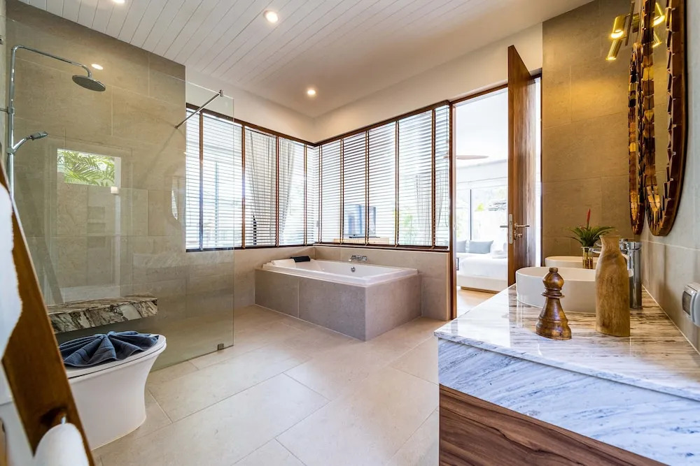 Luxury 7 Bedroom Pool Villa - WL67