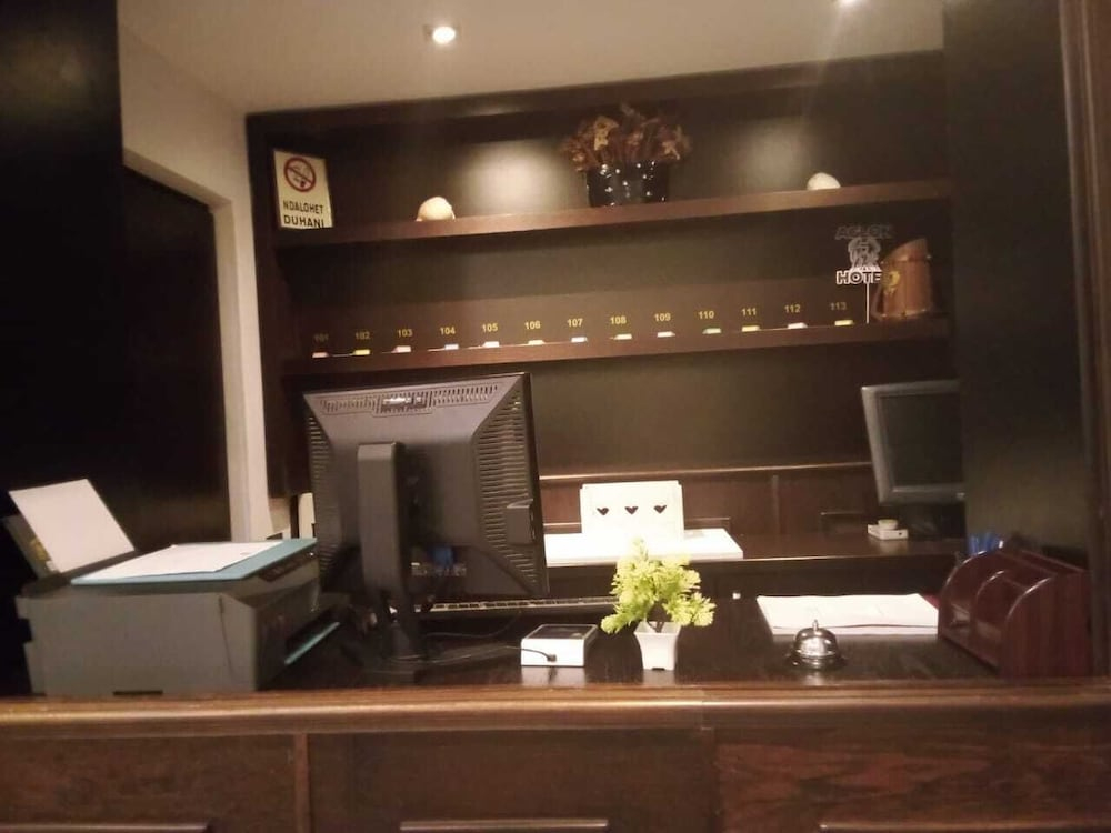 Aglon Twin's Hotel