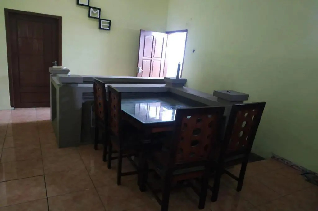 Oyo 90097 Homestay Sinta Ndani Putri